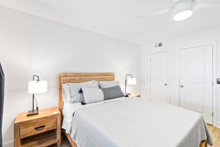 Mariner's Walk 12E - Modern Oceanfront Villa - 1