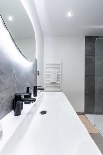 Proche CHU: 4 personnes - wifi fibre - balcon - 7