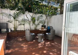 Private Dee Why Townhouse Relaxed and Coastal - 6
