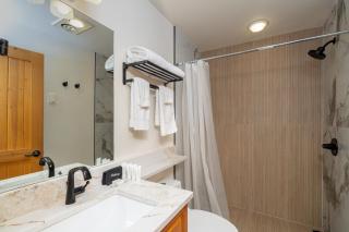 Bear Creek Lodge 211 by Alpine Lodging Telluride - 1