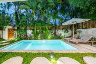 Your Private Oasis in Bali - Modern Villa, Big Pool, Lush Surroundings - 3