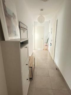 Spacious & bright apartment Joliette district - 2