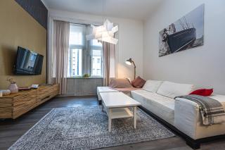 Cozy apartment with 2 bedrooms in New Town - 0