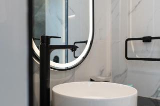 The Luxe Marina Experience - Stylish 2BR with Sweeping Balcony Views for Total Relaxation - 7