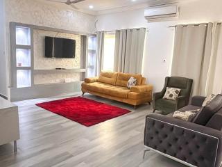 Mayfair Gardens - 0