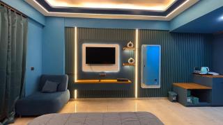 The BlueCozy Stay Lucknow Omaxe Hazratganj - 1