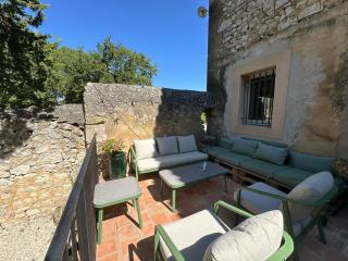 Villa des Cyprès - Charmante maison provençale - Jardin et piscine privés au cœur d un Domaine Viticole Château de Barbebelle Rognes - 10 personnes - Proche d'Aix-en Provence - 4