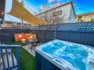 UrbanZen - Luxury Remodel - Hot Tub - WOW - 6