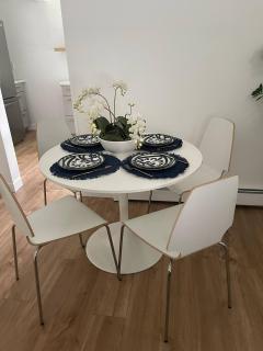 5 Min walk to Stony Brook University - 5