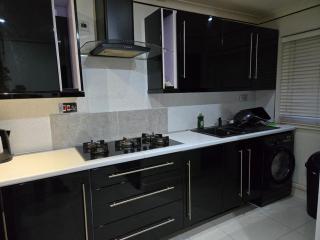 Stylish Home to rent 100m from the Etihad and CoOp Live - 5