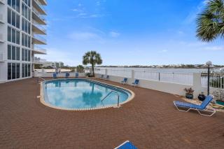 Seaspray Riverside Unit 713 - 7