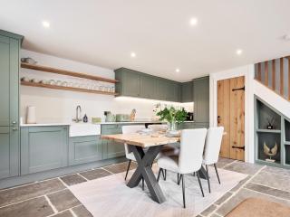 The Smithy - Uk50392 - 5