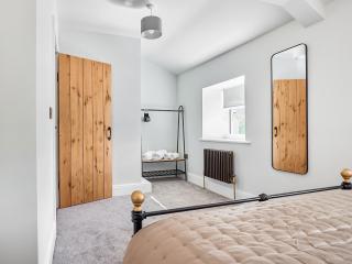 The Smithy - Uk50392 - 2