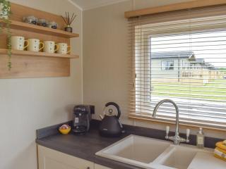 Lake View - Uk36811 - 3