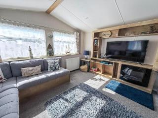 Beautiful 6 Berth Caravan With Decking In Norfolk Ref 89001Mv - 7