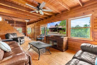 Dog Friendly with Fire Pit and Yard by the River - 4