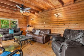 Dog Friendly with Fire Pit and Yard by the River - 3