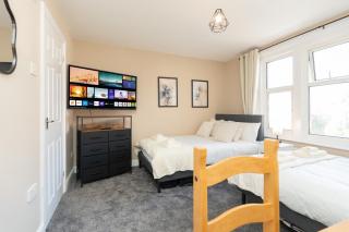 Open Mind Property - Comfy Studio Flat for Four - 1