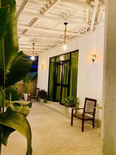 TIKITIBE Villa & Restaurant - 4