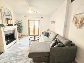 Monte Duquesa large 2 bed ground floor, close to Port and Beach with communal pool - 8