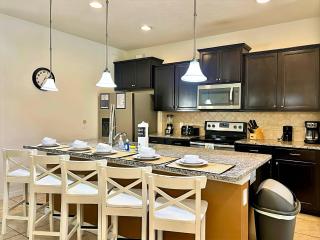 Windsor at Westside 7Bd Hm Pool-2112MW - 4