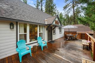 Navigate Stays 5BR Group Lodge Near Mountain & Fun - 9