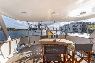 Klassische Motoryacht Ocean Motion - 9