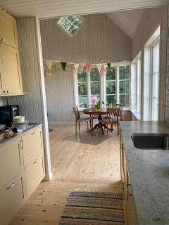 Architect-Designed Cabin With Lake View In Hindås - 6
