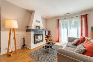 Historic Wine Cellar In The Heart Of Corbières - 9