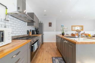 Historic Wine Cellar In The Heart Of Corbières - 5