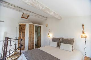 Hilltop House With Luberon Views In Ménerbes - 3