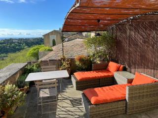 Hilltop House With Luberon Views In Ménerbes - 2