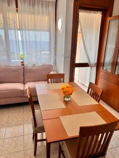 Bilocale vista mare con giardino privato e piscina - 4