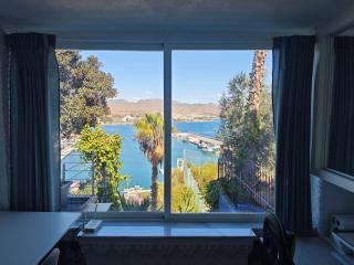 The sea-cave house - 7