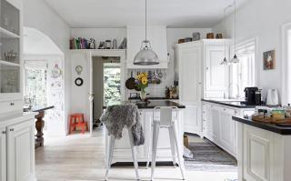 Elegant Romantic Style In Wooden Summer House Near Hornbæk Beach - 4