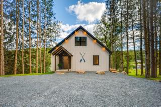 Waterfront Home with Kayaks, Trails and Petting Zoo! - 0