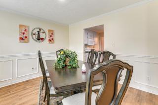 Classic Colonial Home with Private Yard in Richmond! - 2