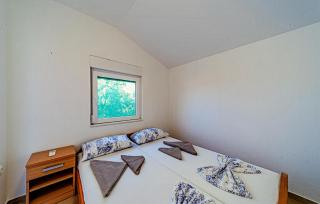 2 Bedroom Beautiful Apartment In Viganj - 6