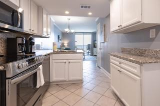 GS Surf & Racquet Club 502C - 1