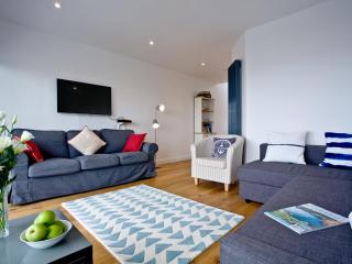 Above Towan At 8 Quay Court - 4