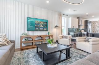 Luxe 4BR with Fire Pit Grill and City Views - 7