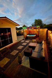 Wellness bungalow with jacuzzi &sauna&private garden near Amsterdam - 4
