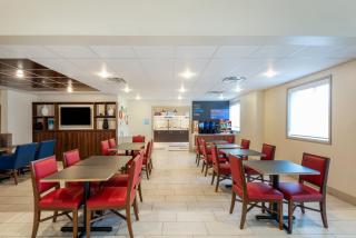 Holiday Inn Express Vermilion by IHG - 9