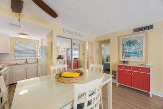 Poolside 2nd Floor 2b 2b - Surf Song #225 - St Pete Beach - 5