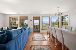 Sweeping Views Minutes to Beach - 4