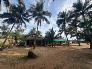 Coco beach front stay - 6