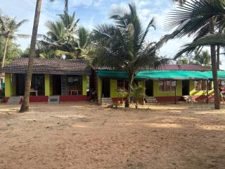 Coco beach front stay - 1