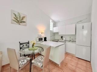 Las Américas 2BR, Pool & Garden, Close to Beach, LA37 - 1