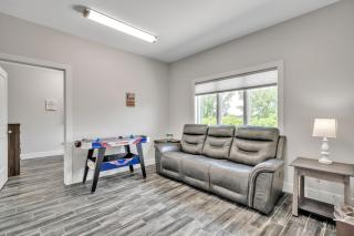 Peaceful 4BR Barn Loft Escape - 1