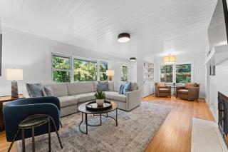 Dahlia House, 5 BDRM, Walk to town - 4